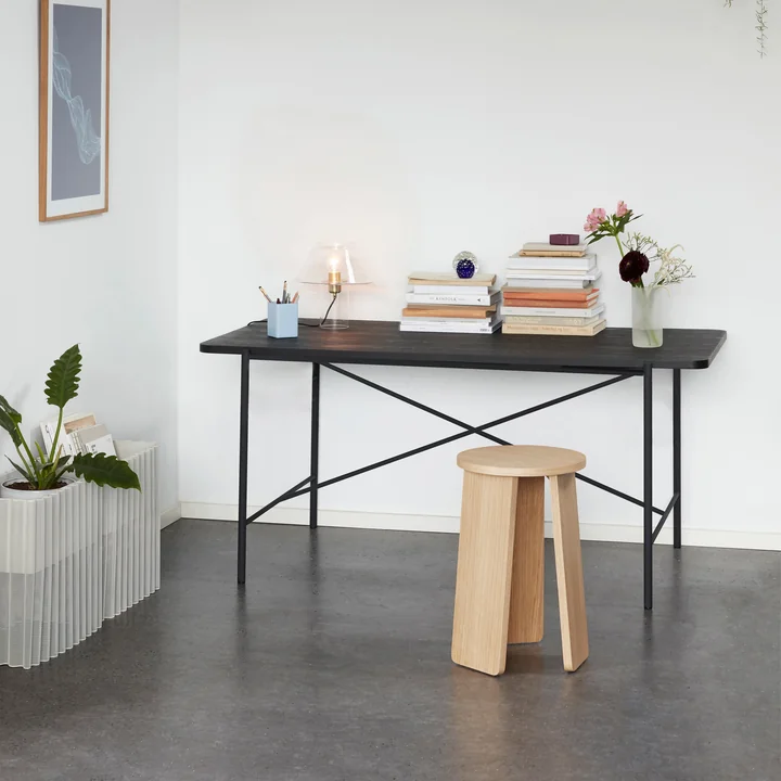 Purified office atmosphere with Hübsch Interior