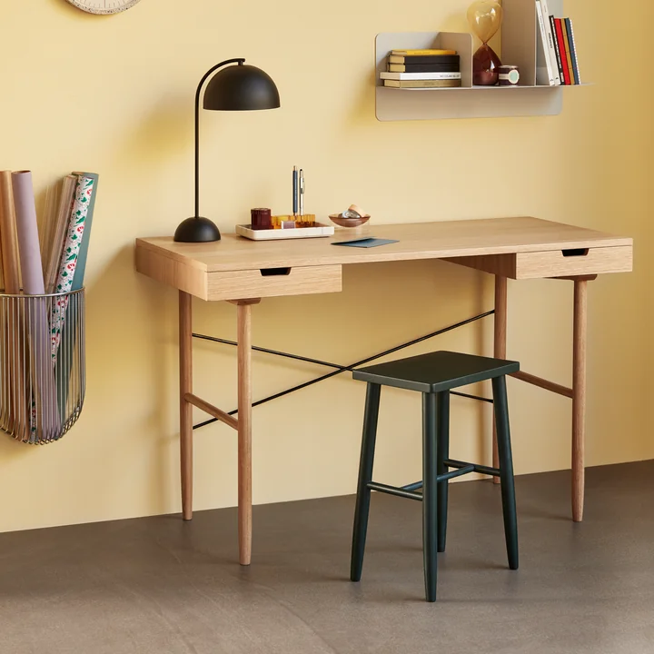 Home office with a Scandinavian look by Hübsch Interior