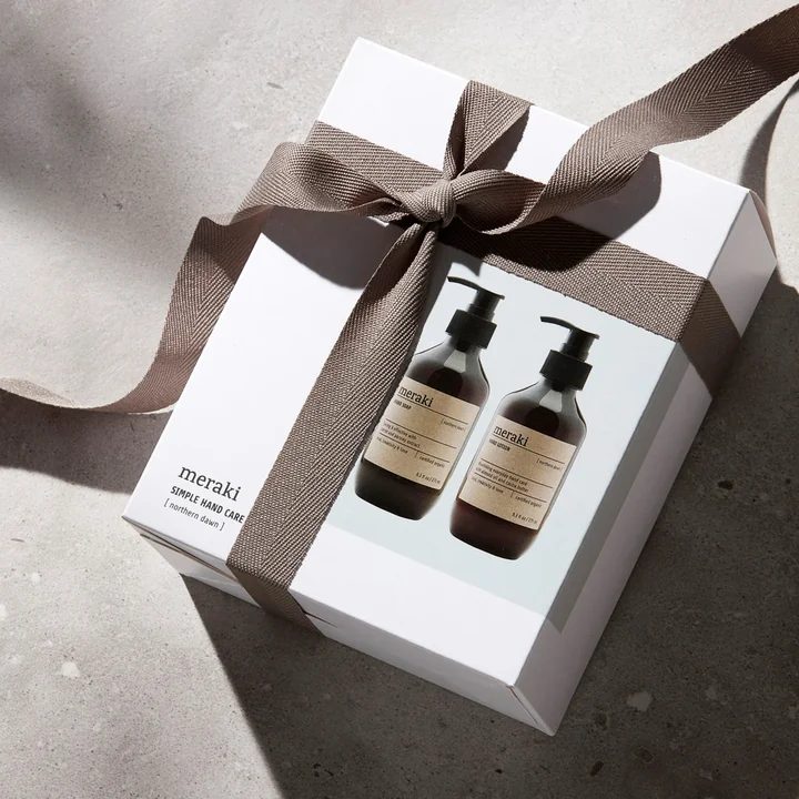 The gift box from Meraki in its stylish packaging