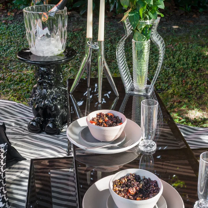 Festive table on the terrace with Trama tableware