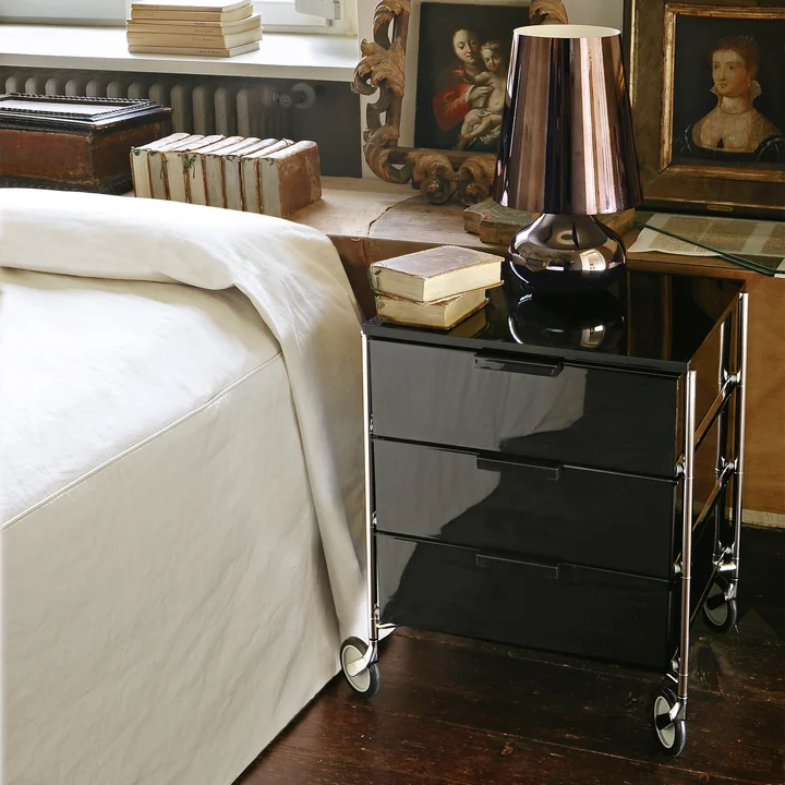 Versatile bedside cabinet with drawers