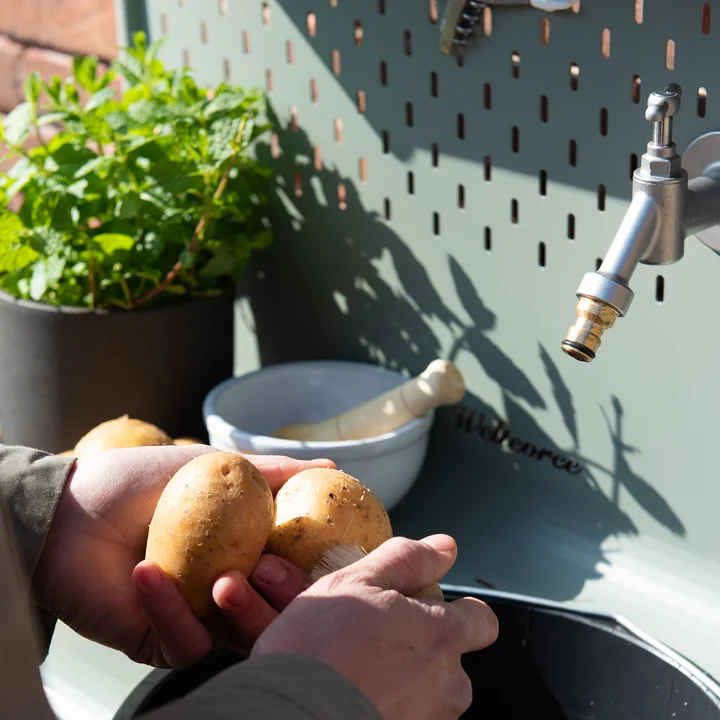 The Waterworks tray for faucet from Weltevree for washing potatoes