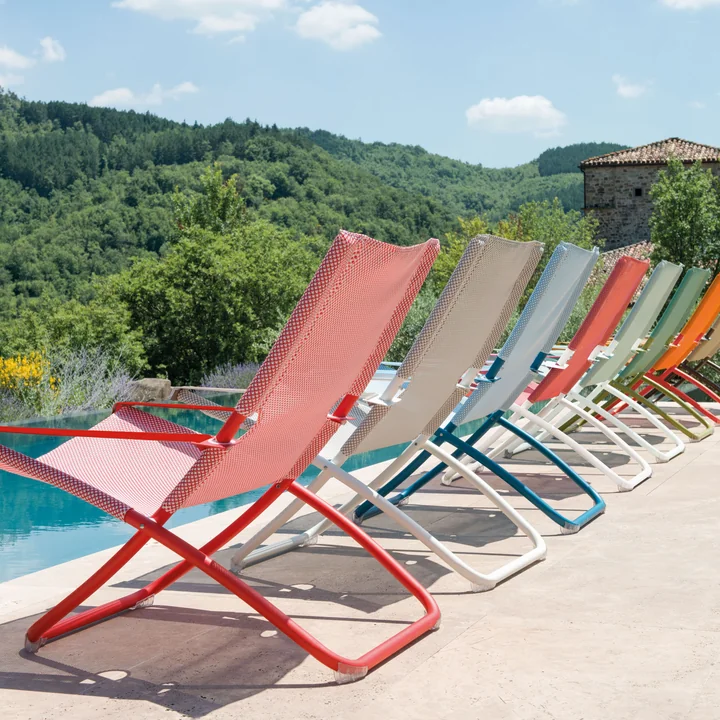 The Snooze deckchair from Emu in its different colours