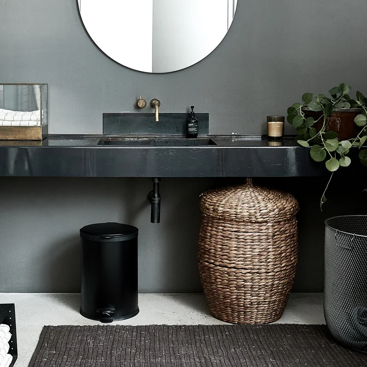 The Chindi carpet from House Doctor in the bathroom in front of the sink