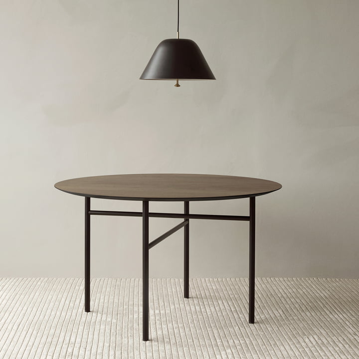 Timeless table for the living room and Levitate pendant lamp