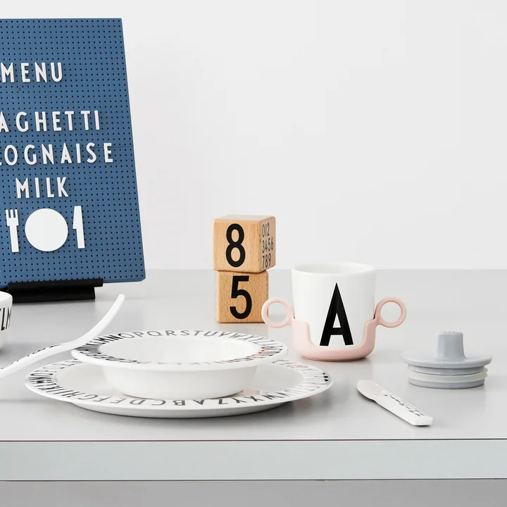 Perfect for the little ones: the AJ melamine cup with holder and spout attachment