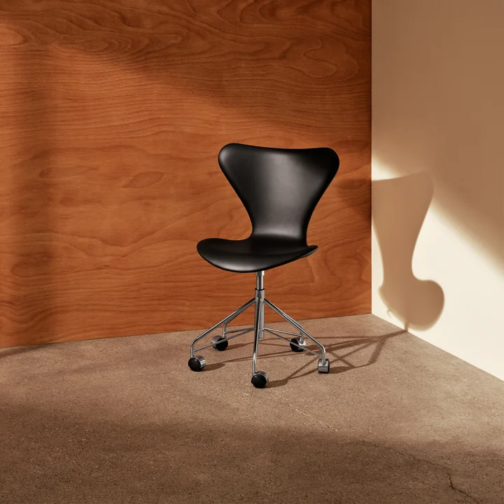 Series 7 office chair from Fritz Hansen