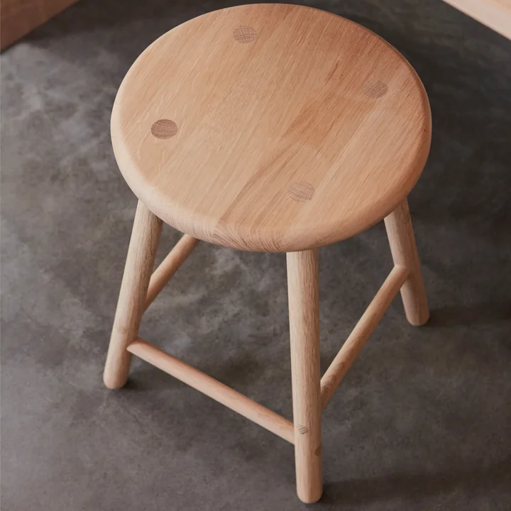 The Moto stool from OYOY testifies to high quality workmanship