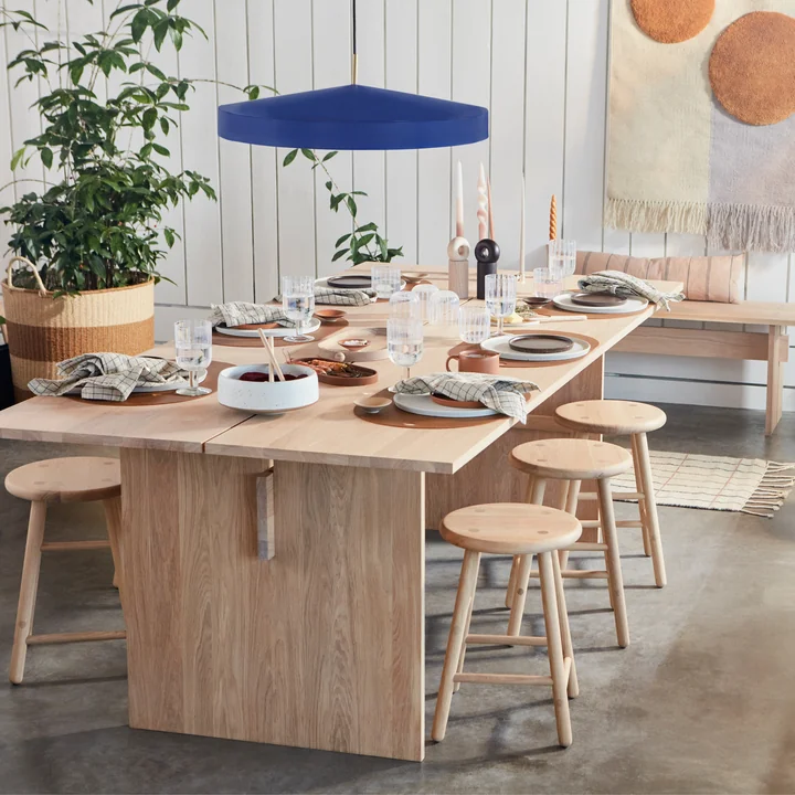 The Kotai table from OYOY has plenty of space for large families