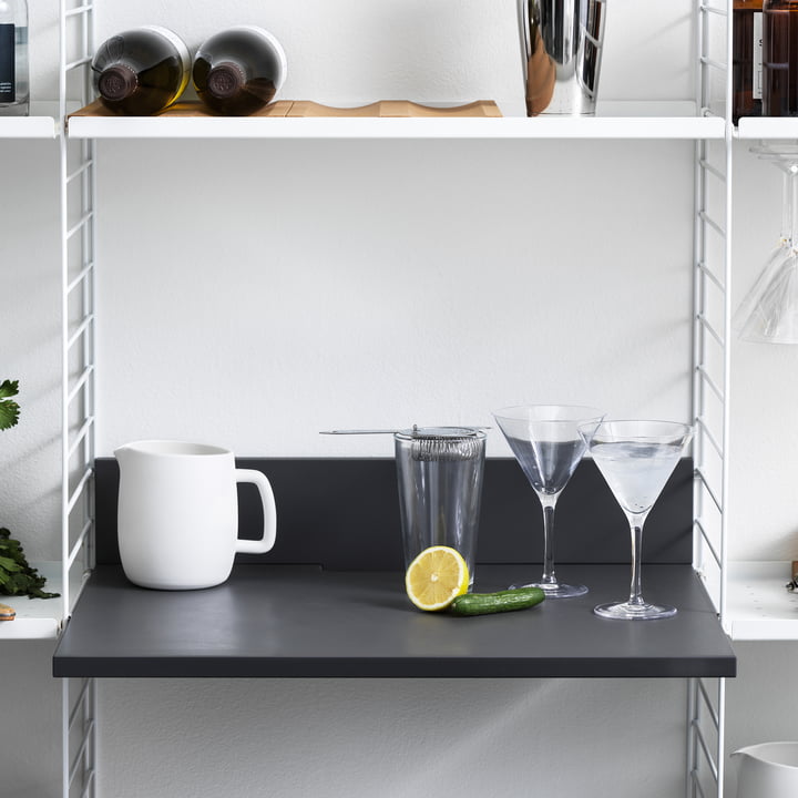 The media shelf as a cocktail bar