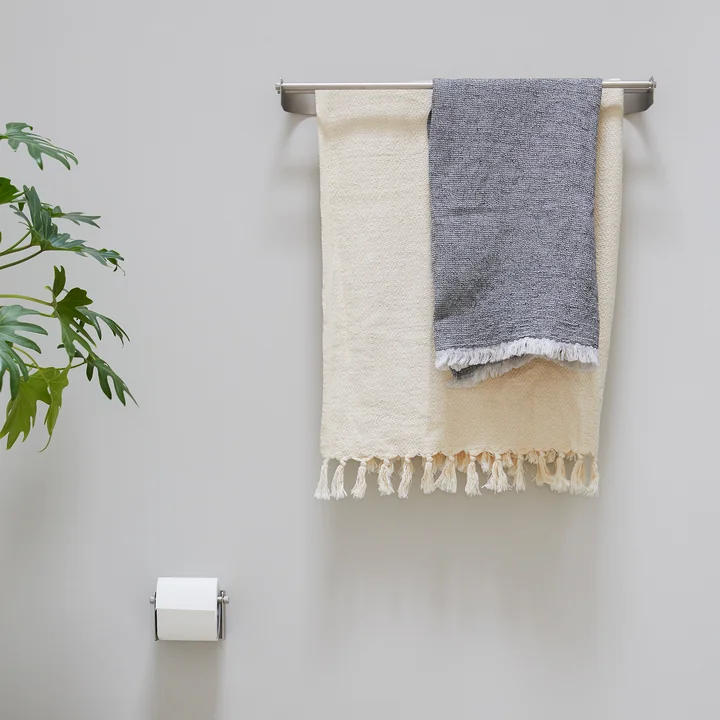 Timeless towel rack for the bathroom