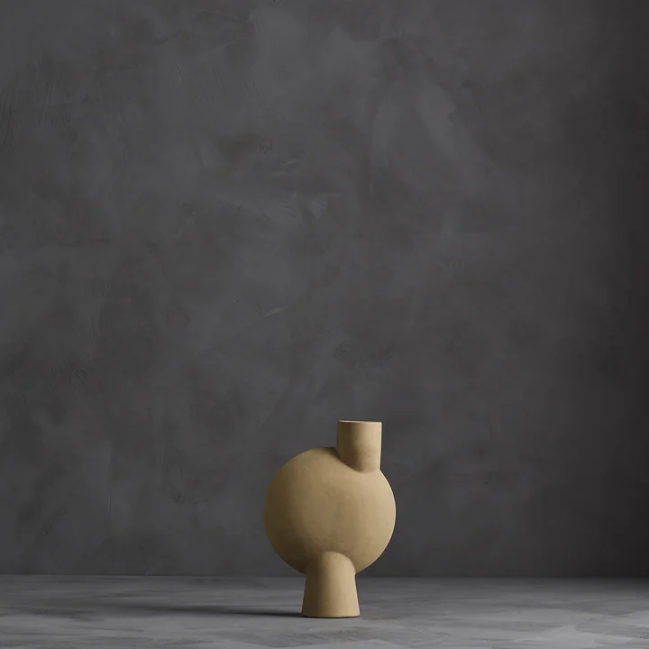 The colors of the Sphere vase Bubl Medio from 101 Copenhagen may vary