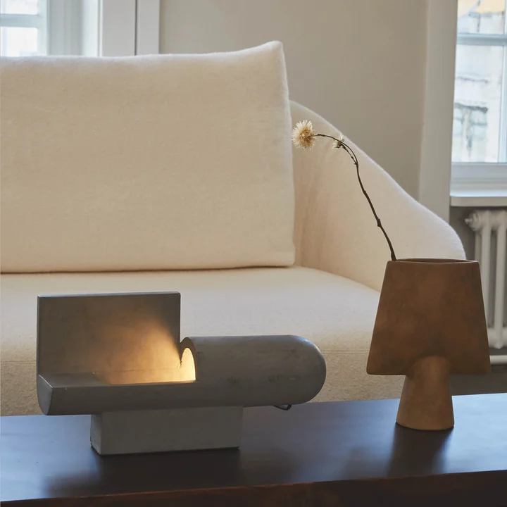 The Sphere vase Square Mini from 101 Copenhagen on a coffee table