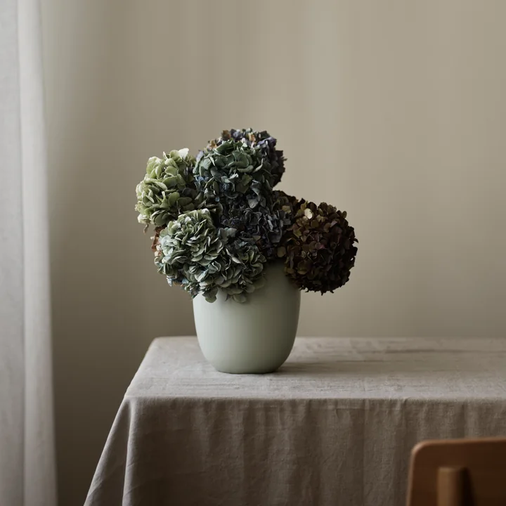 The Ora vase from Stelton with a beautiful bouquet of flowers