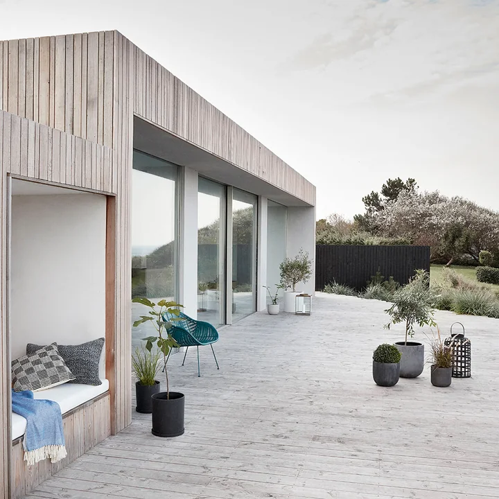 Plant pot with saucer by Hübsch Interior