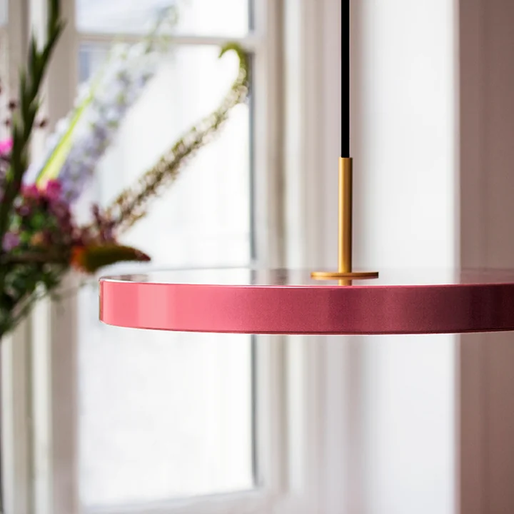 The extremely slim Asteria pendant light from Umage
