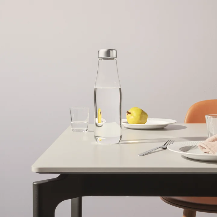 Minimalist glass carafe for every meal