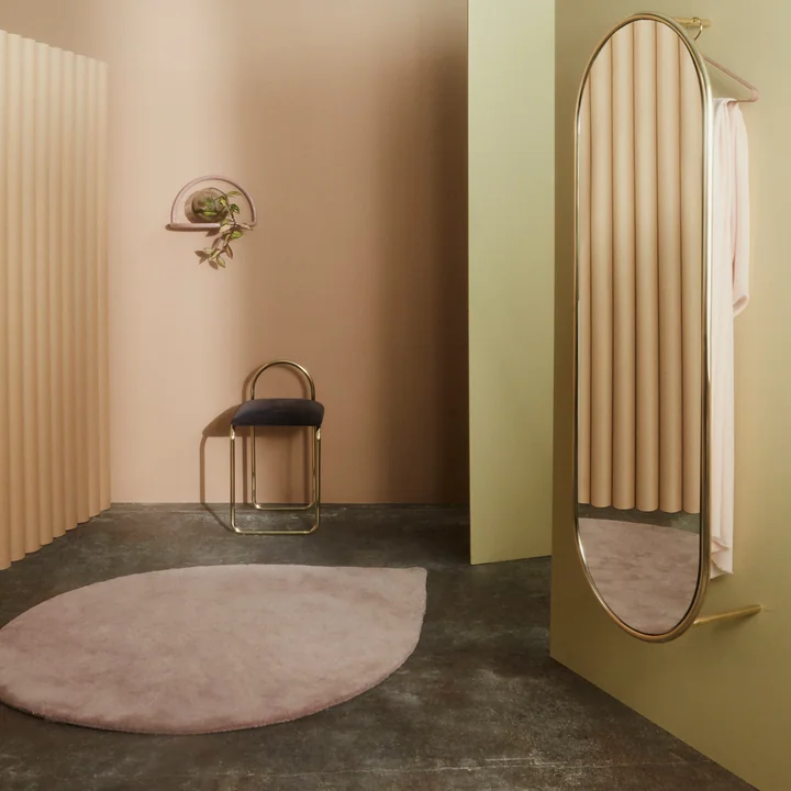 The unique Stilla carpet from AYTM in the hallway