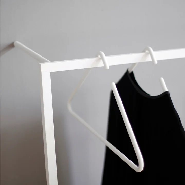 Minimalist hanger