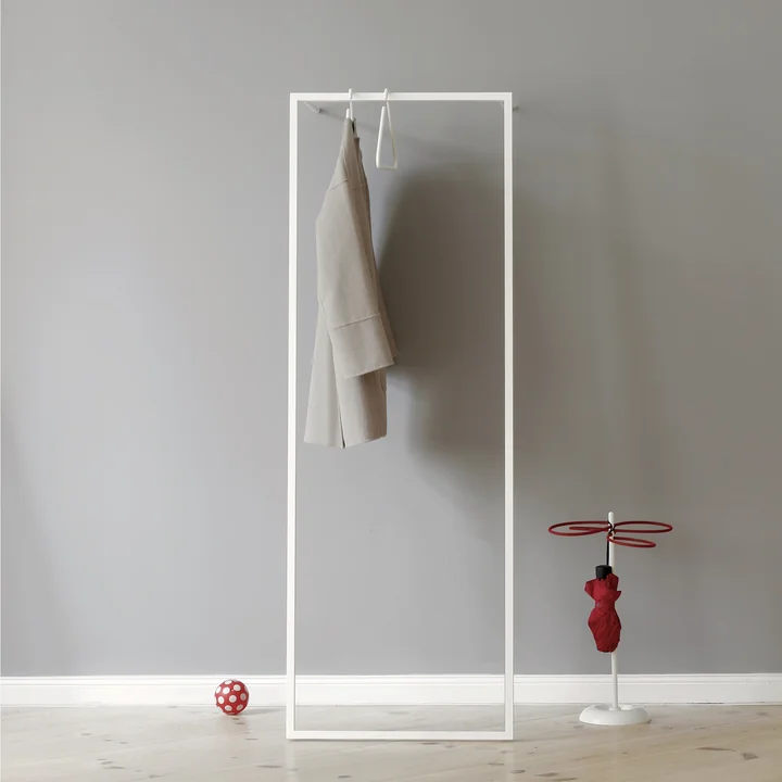 Slim coat rack made of aluminium