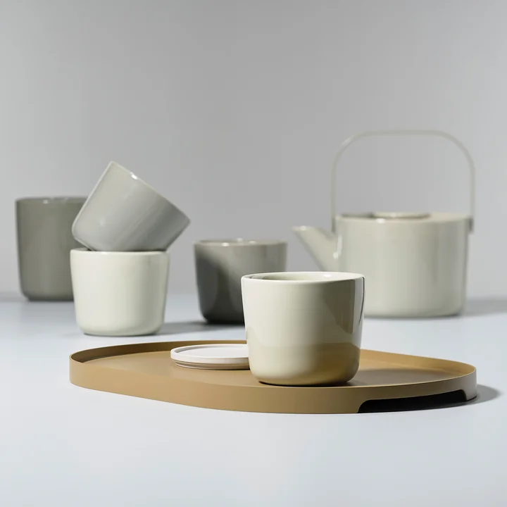 Earthenware in earthy colors at the Singles tableware by Zone Denmark