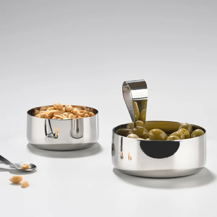 The various Rocks serving bowls with spoons from Zone Denmark