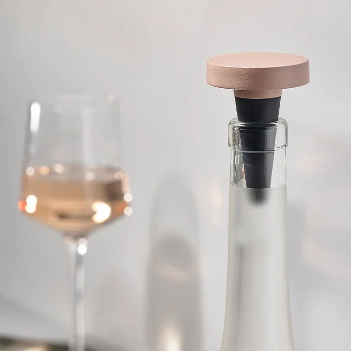 The stylish Rocks wine stopper from Zone Denmark closes airtight