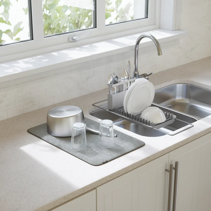 Umbra - Udry over the Sink Dish basket & Drying mat in charcoal