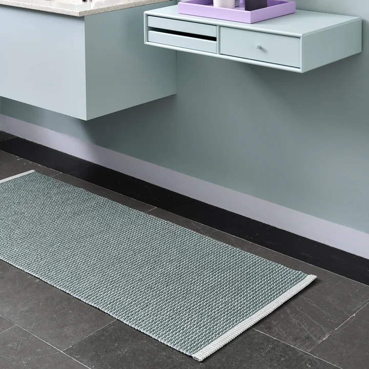 The Mono carpet from Pappelina in the hallway