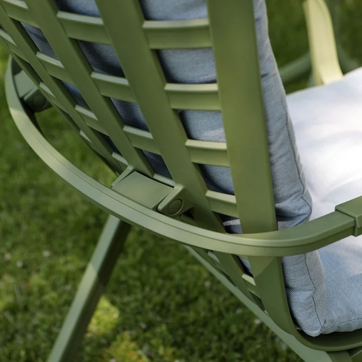 The back support of the Folio outdoor chair from Nardi