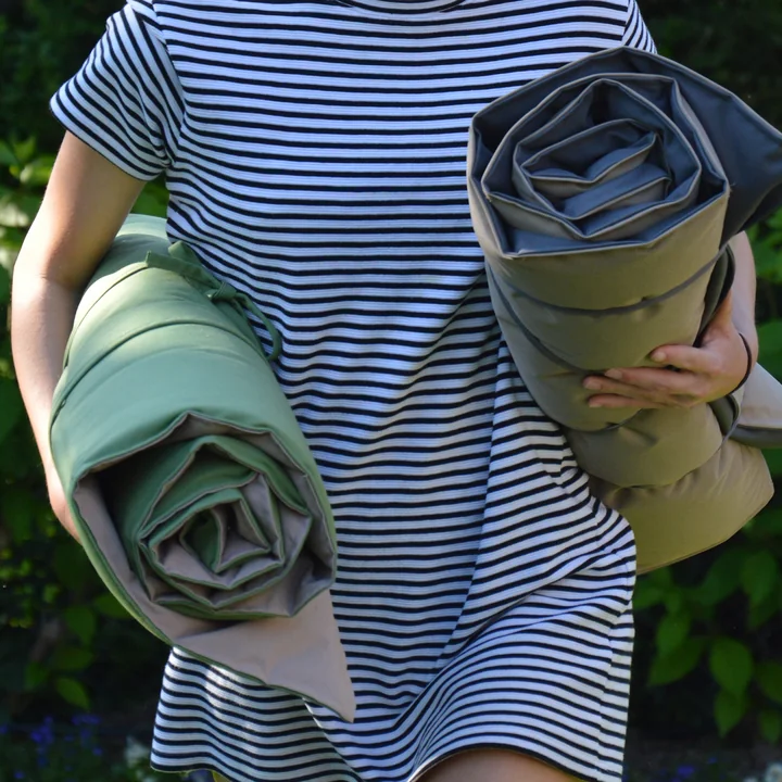 The Sun beach mat from Fiam is easy to transport