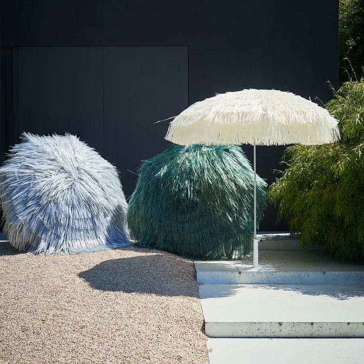 The Hawaii parasol from Jan Kurtz on the terrace