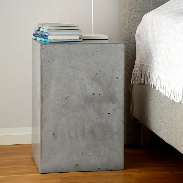 The Block concrete side table from Jan Kurtz as a bedside table