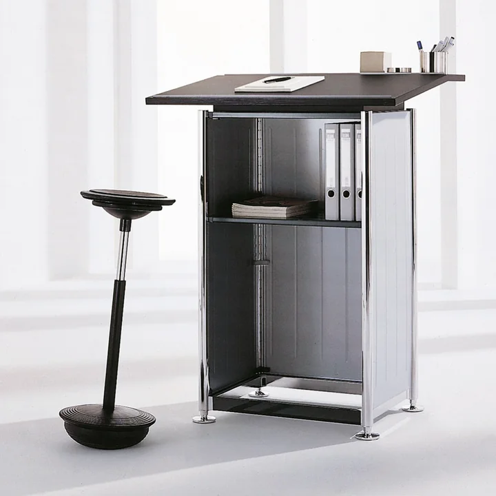 The Stitz stool from Wilkhahn can be adjusted in height