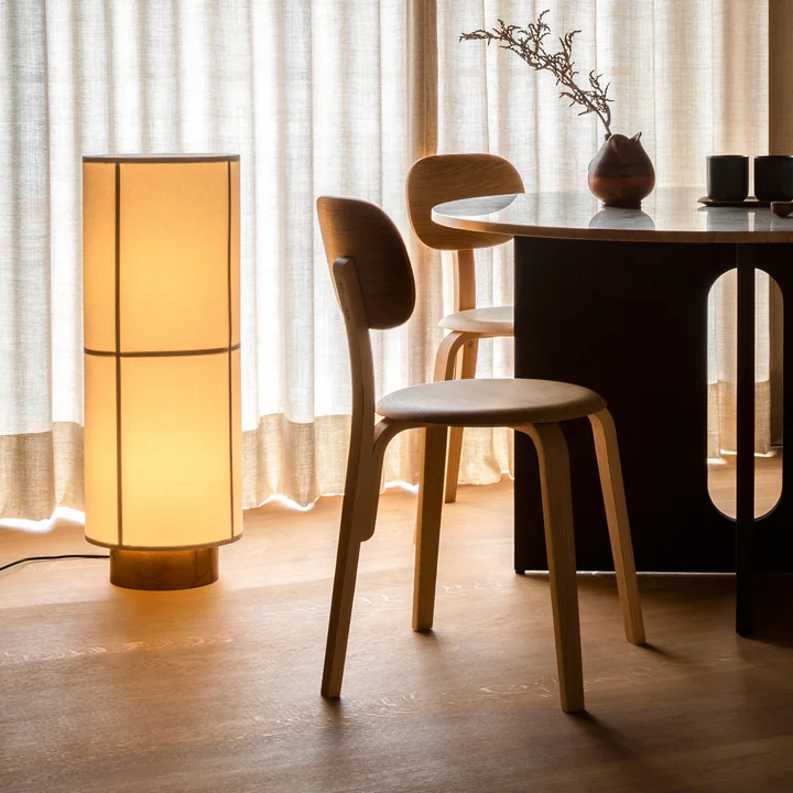 Atmospheric light thanks to Hashira Floor lamp from Audo