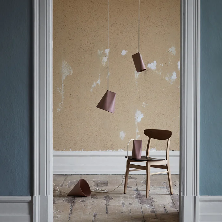 Ceramic Pendant light from Moebe