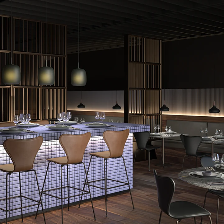 The Maluma H350 pendant lights from Fritz Hansen in the restaurant