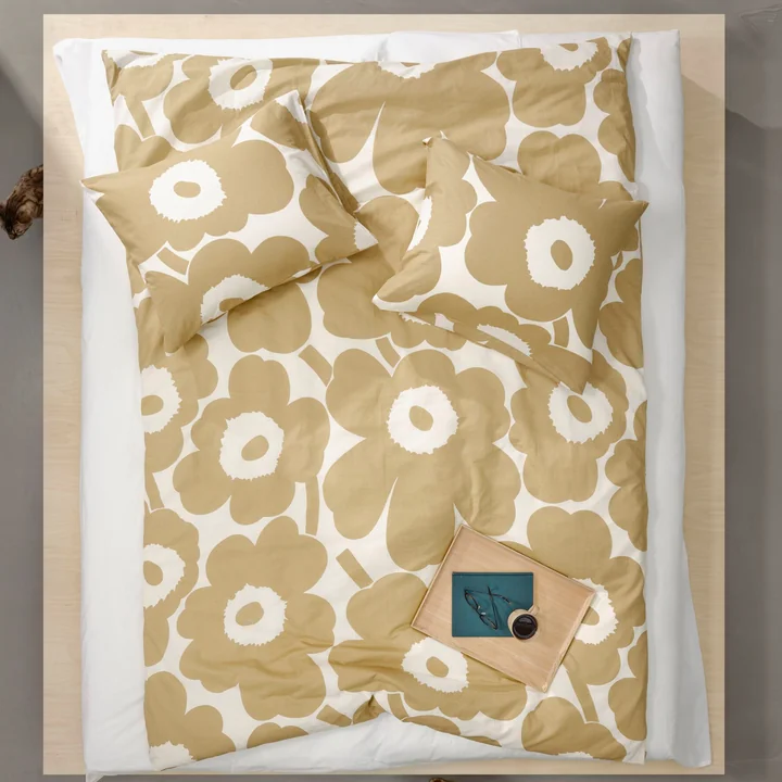 The Unikko bed linen from Marimekko with a summery floral pattern