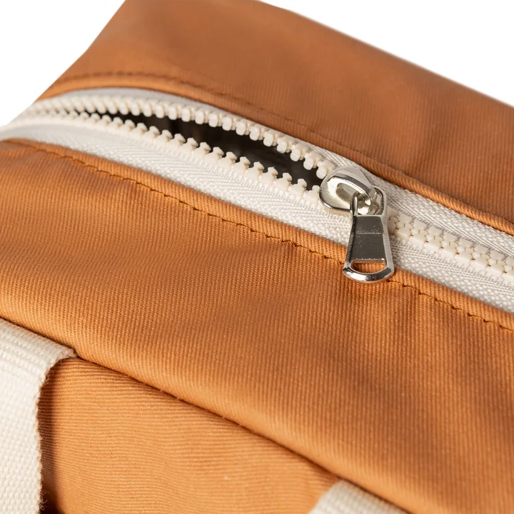 The Sunshine Lunch Bag from Nobodinoz with zipper