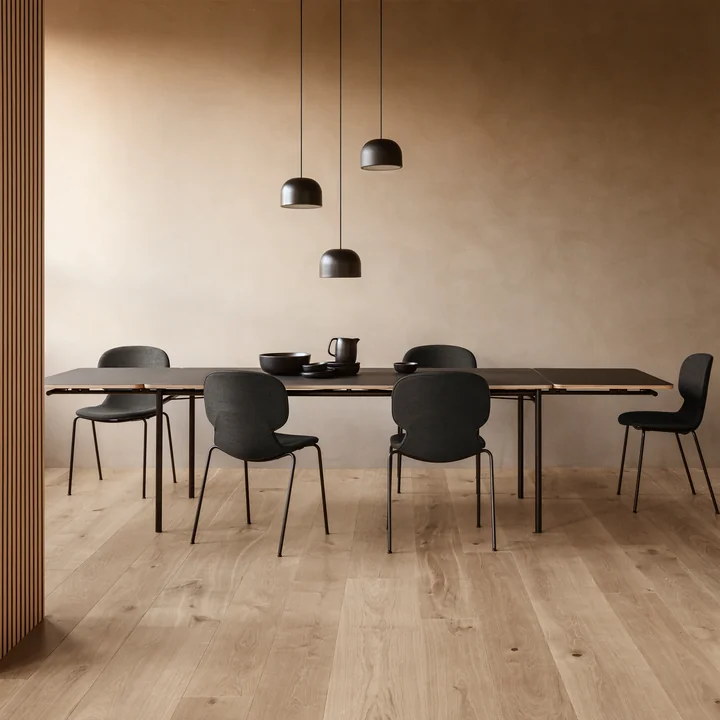 The Taffel dining table from Eva Solo with extended tops
