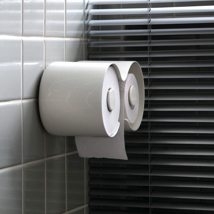 The Kali toilet roll holder from Authentics as an eye-catcher in the bathroom