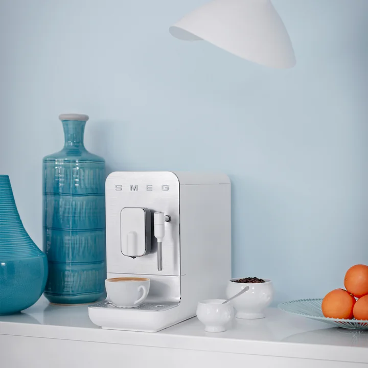Coffee machine BCC02 Medium from Smeg
