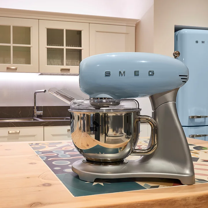 Food processor SMF02 from Smeg in pastel blue