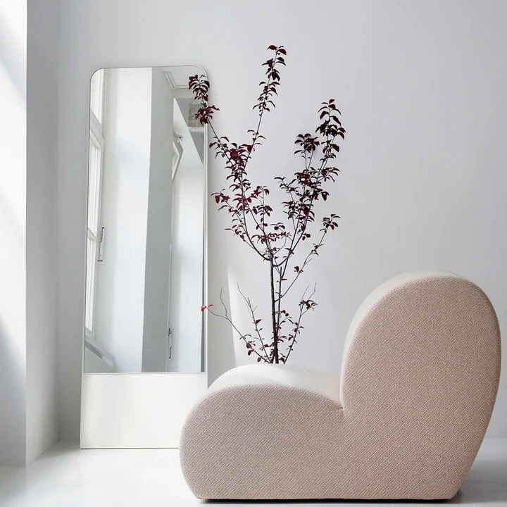 Minimalist mirror with wooden support