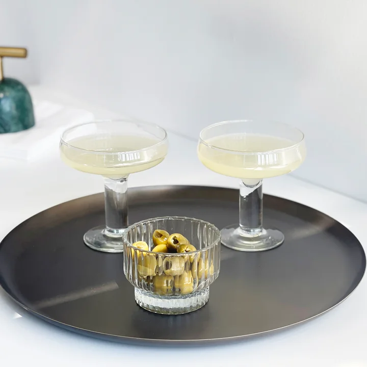 Stylish tray made of metal