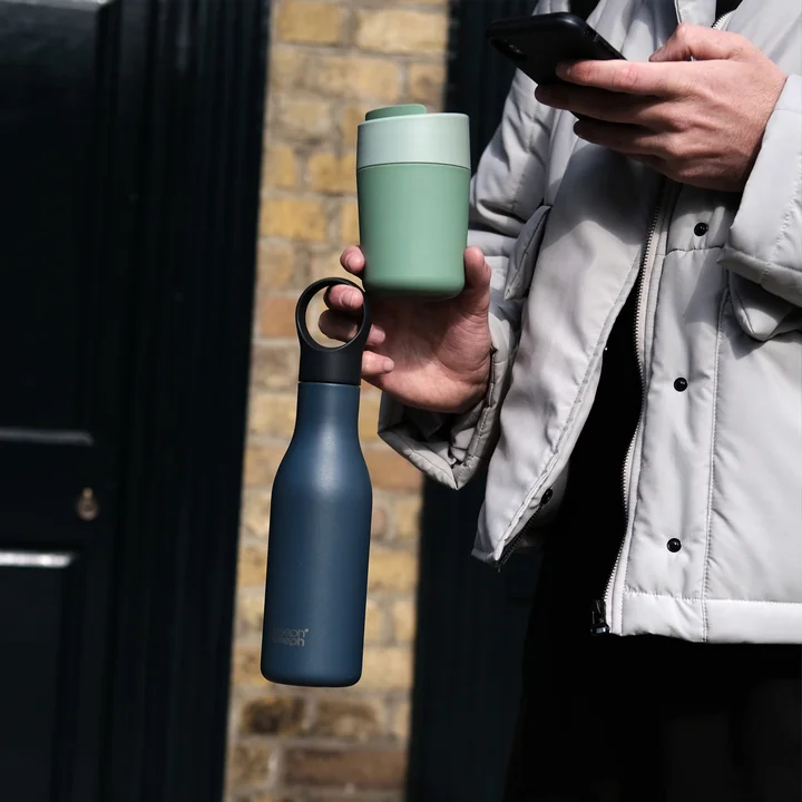 Loop Drinking bottle from Joseph Joseph