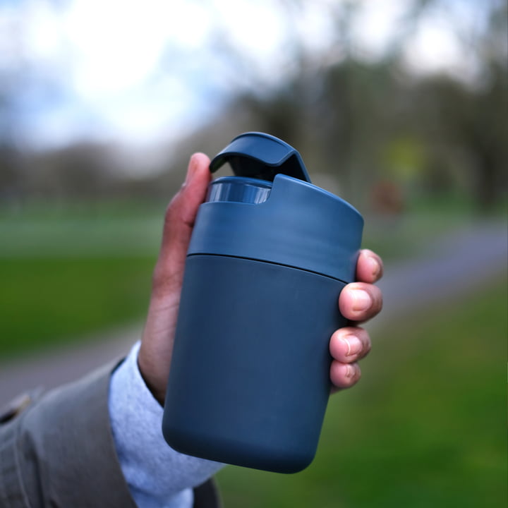 Sipp Travel mug with hinged lid from Joseph Joseph