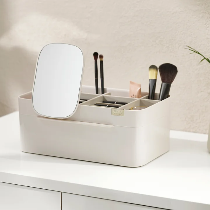 Viva Cosmetic organizer with mirror from Joseph Joseph