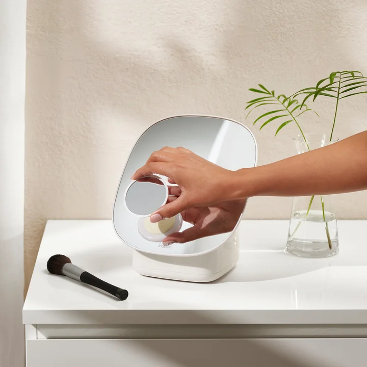 Viva Cosmetic organizer with mirror from Joseph Joseph