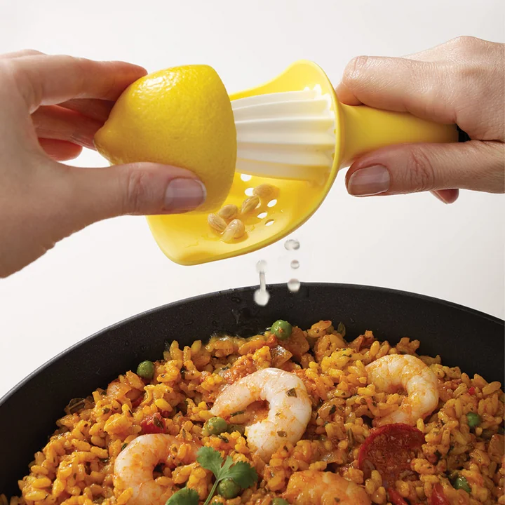 Catcher Lemon squeezer from Joseph Joseph